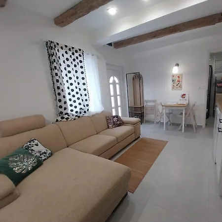 Apartment Kukoriq 2